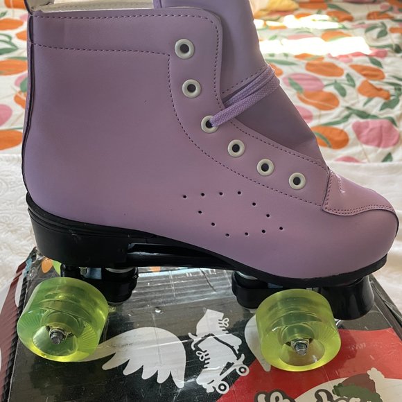 *Brand New* Angel Skates Roller Skates Size 7 - Picture 2 of 4